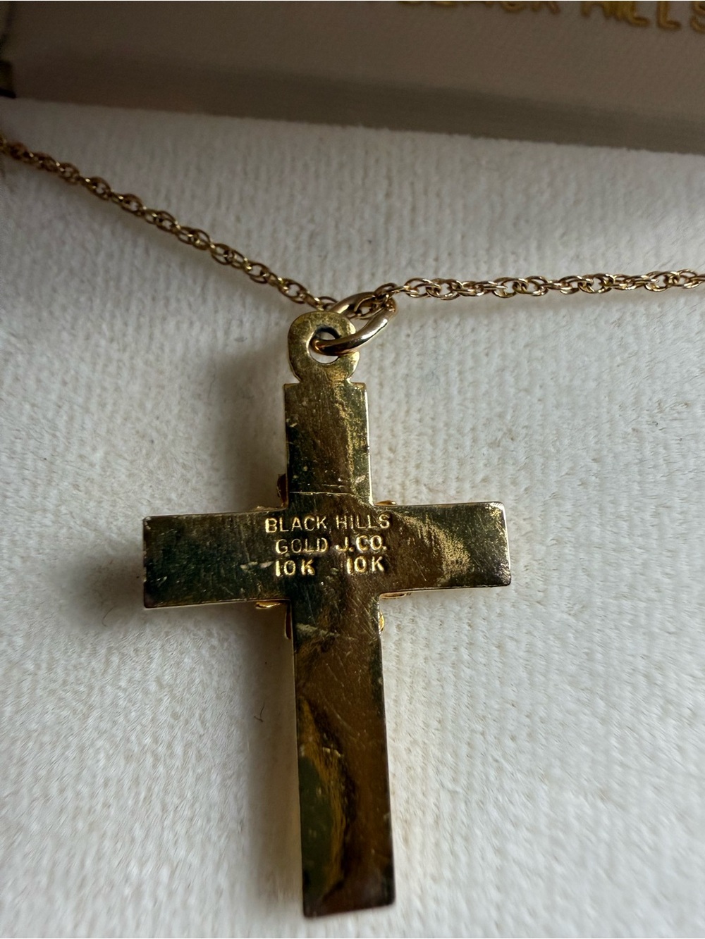 Landstrom’s Black Hills Gold 10K Cross 14K Gold 16” Chain Necklace NIB - Picture 3 of 6